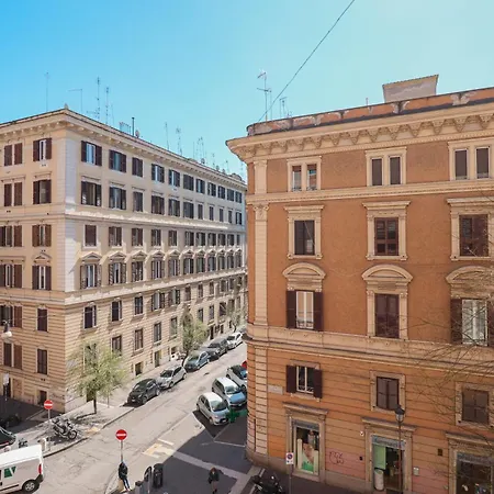 Lux San Pietro *